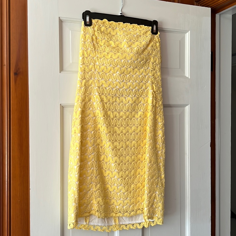 Lilly Pulitzer Strapless yellow crochet dress EUC